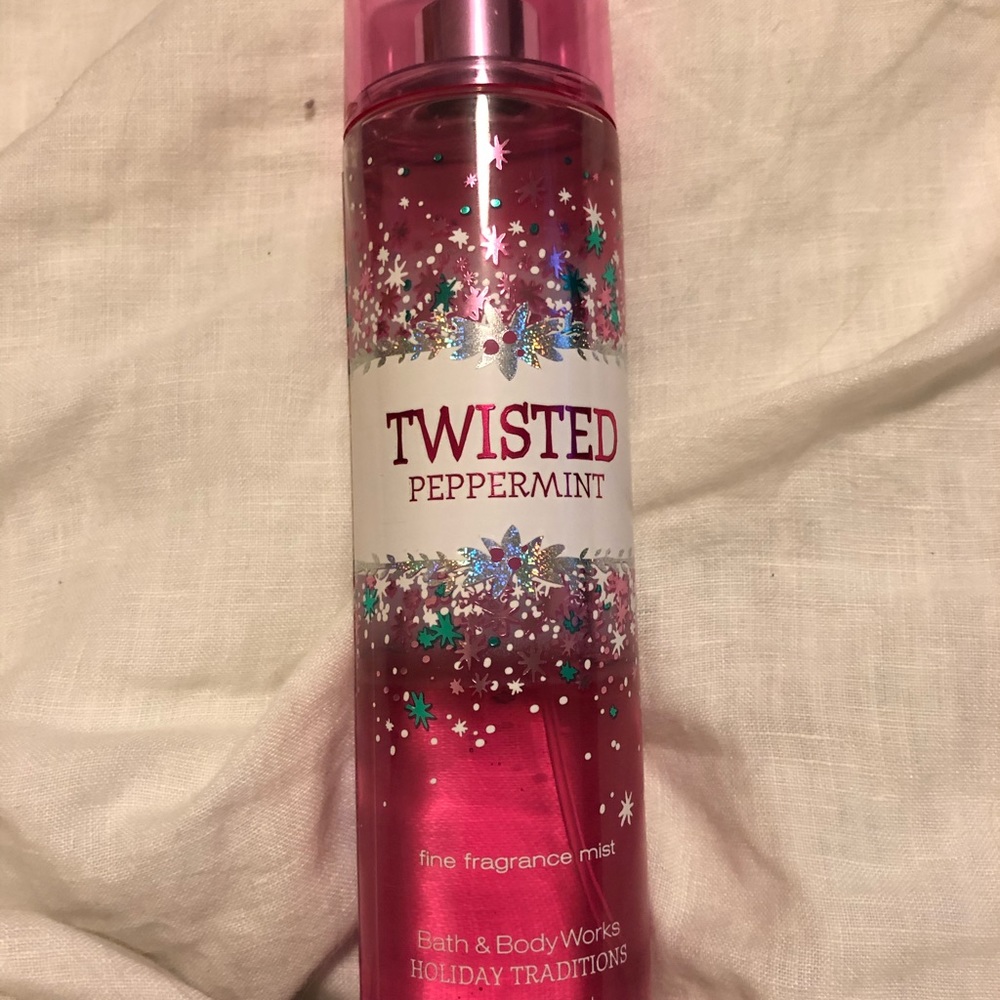 Bath and body works twisted peppermint body spray
